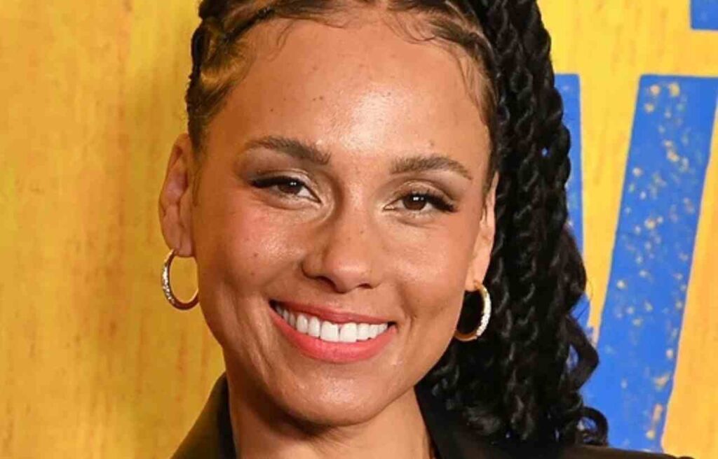 Alicia Keys altezza: è alto 168 cm, peso e fisico